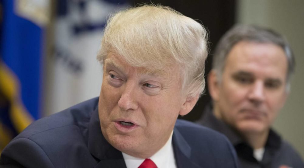 Trump acusa a Twitter.