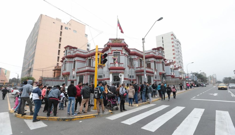 Nicolas pedira a la ONU ayuda para repatriar Venezolanos