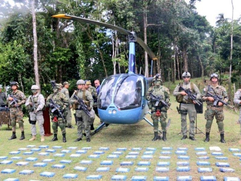 Foto - Panamá detuvo aeronave con 224 paquetes de cocaina en frontera con Colombia