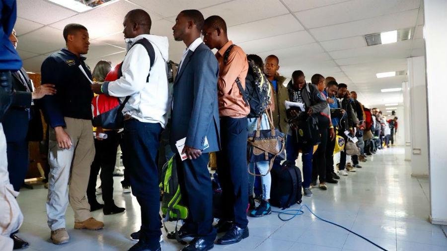 Chilee esta en el monumento