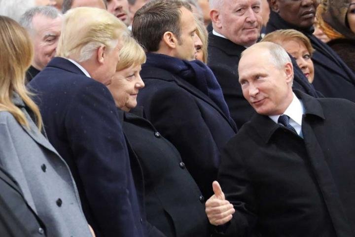 Presidentes de EE.UU y Rusia dialogaron brevemente en París segun el Kremlin