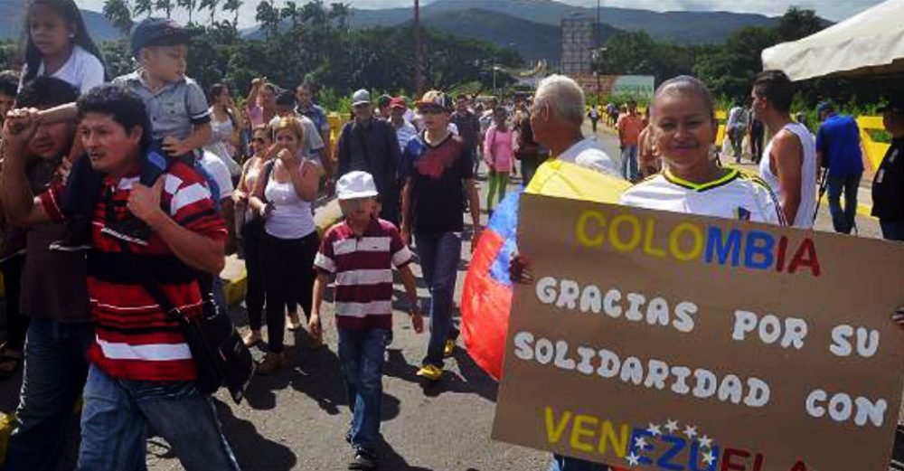 Colombia otorgará permiso temporal de tránsito a venezolanos