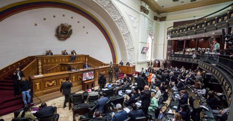 Asamblea Nacional declara a Maduro usurpador e ilegítimo