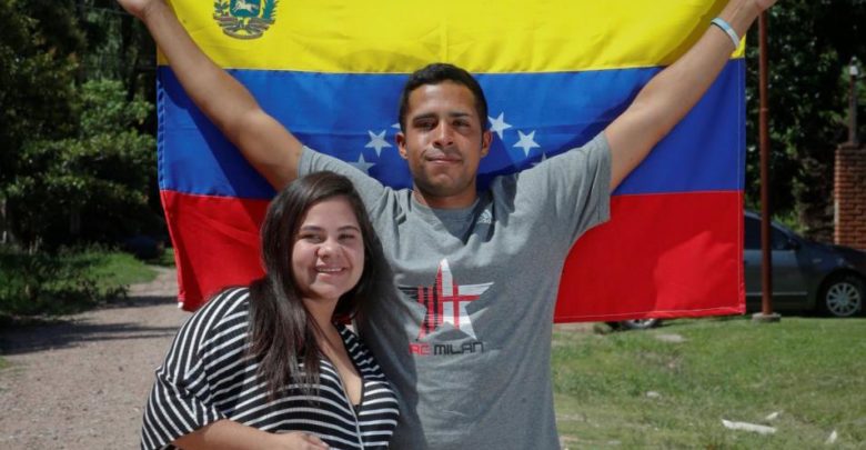Venezolano viajo a pie hasta Argentina para el nacimiento de su hijo