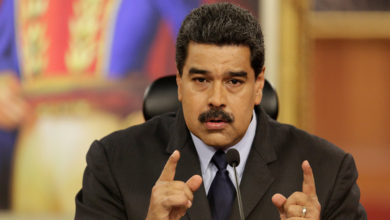 Maduro pide renuncia de todo su gabinete ministerial