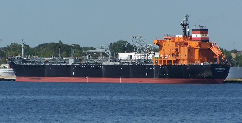 Estados Unidos sancionó a cargueros que transportan petróleo venezolano a Cuba