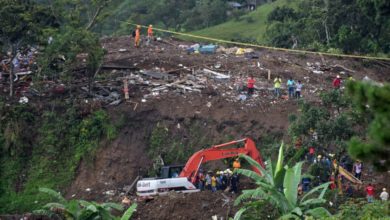 Autoridades colombianas reactivan búsqueda de desaparecidos por derrumbe
