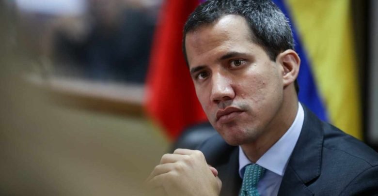 Foto - Guaidó convoca a protesta para este lunes