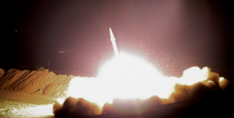 Foto - Cohetes impactan base iraquí con soldados de EEUU