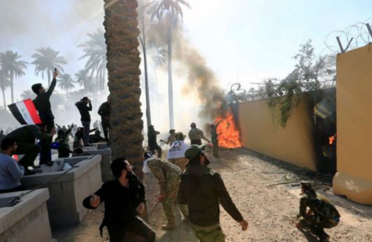 Foto - Trump envía más soldados a Irak tras ataque a su embajada