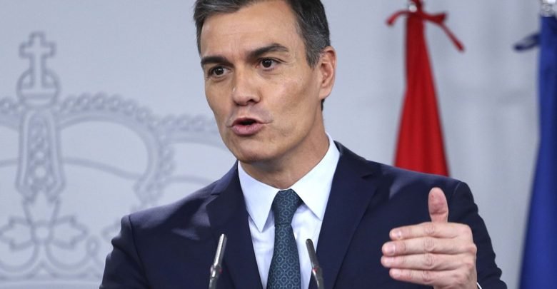Foto - Sánchez logro ser investido como presidente