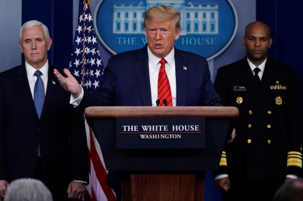 Foto - El presidente Donald Trump informó este domingo durante conferencia de prensa en la Casa Blanca sobre nuevas medidas de emergencia