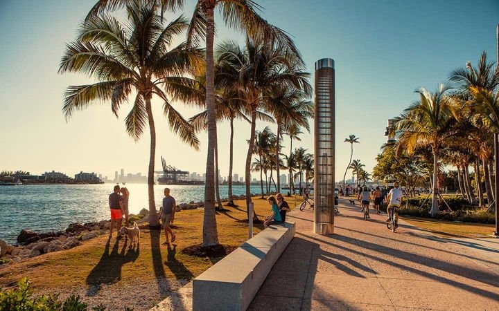 Foto - Miami beach comienza a reabrir sus parques