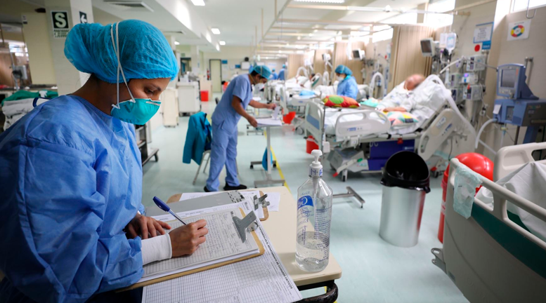 Foto - Perú autoriza contratar médicos extranjeros