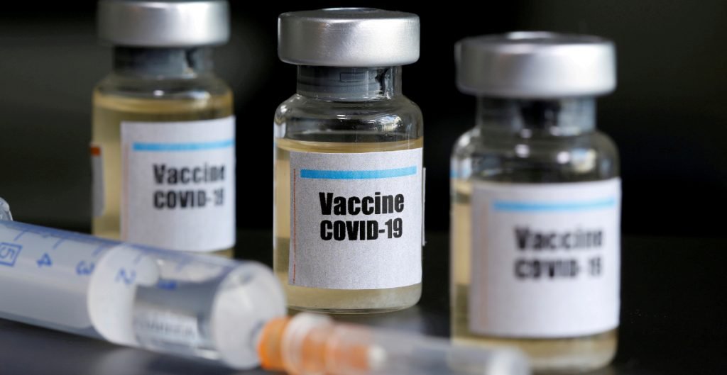 Foto - Brasil espera producción masiva de la vacuna de Oxford en Diciembre