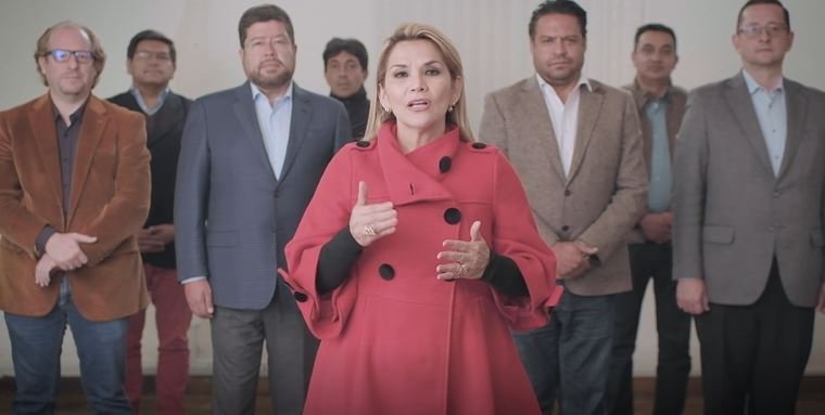 Foto - Áñez renuncia a la candidatura presidencial en Bolivia