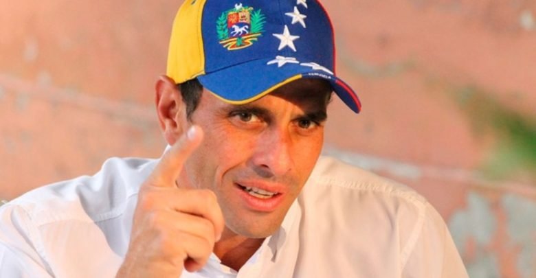 Foto - Capriles: No le vamos a regalar el parlamento a Maduro