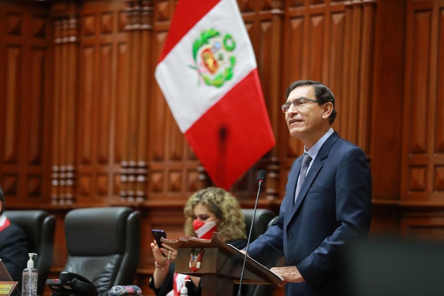 Foto - Vizcarra es destituido por el congreso del Perú