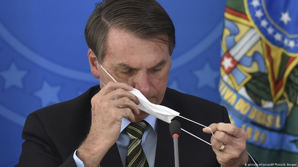 Foto - Bolsonaro asegura no haber cometido errores durante la pandemia