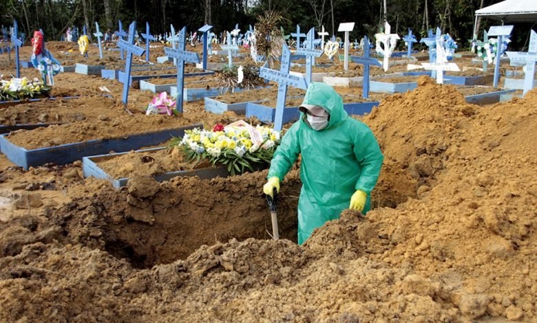 Foto - Brasil vuelve a superar 1.000 muertes diarias por Covid-19