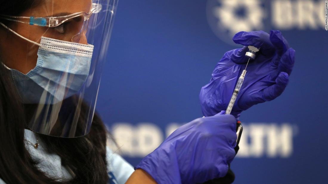 Foto - Florida prioriza a personas mayores de 65 años