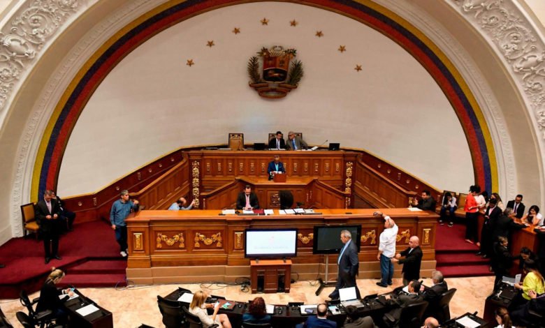 Foto - Asamblea Nacional acuerda cumplir el mandato de la consulta popular