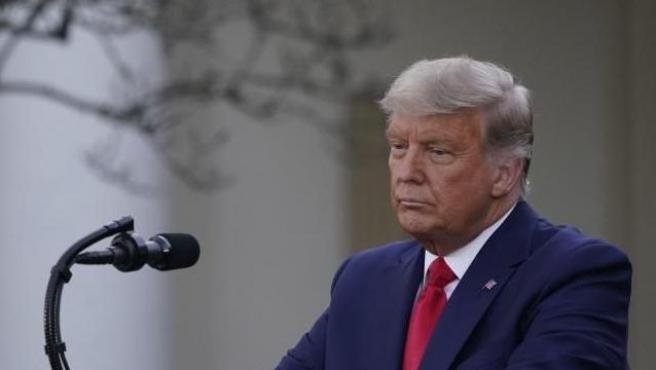 Foto - Trump apoyado por senadores republicanos