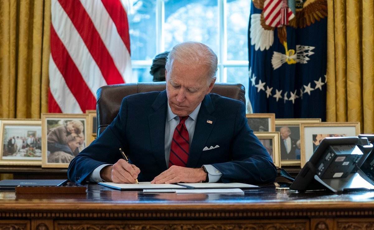 Foto - Biden firma órdenes ejecutivas en materia migratorias