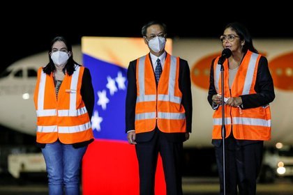 Foto - Venezuela recibió 500.000 dosis de la vacuna China Sinopharm