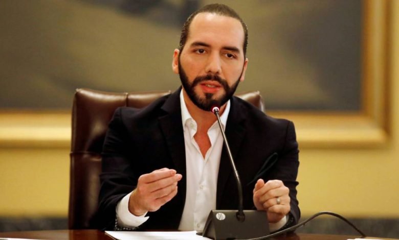 Foto - El Salvador habilita vacunas para todos los periodistas