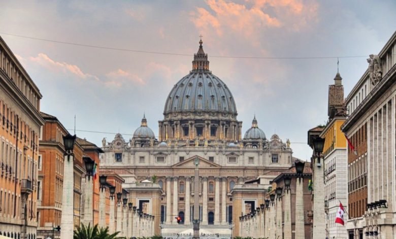 Foto - Vaticano estudiará excomunión a mafiosos