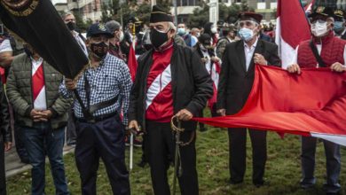 Foto - Militares retirados protestan contra "fraude" en Perú