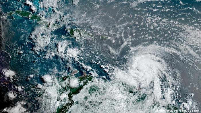 Foto - Elsa toca tierra firme por el occidente de Cuba
