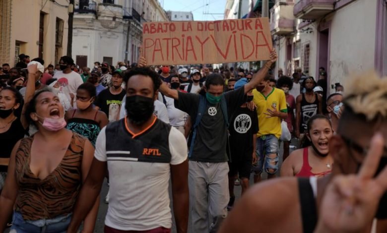 Foto - Cubanos recurren a los VPN para burlar la censura