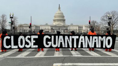 Cerrar Guantánamo.