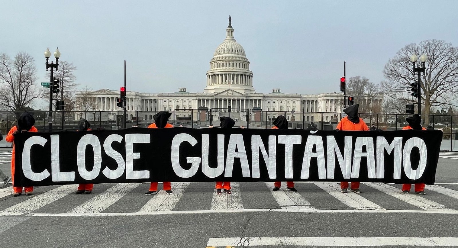 Cerrar Guantánamo.
