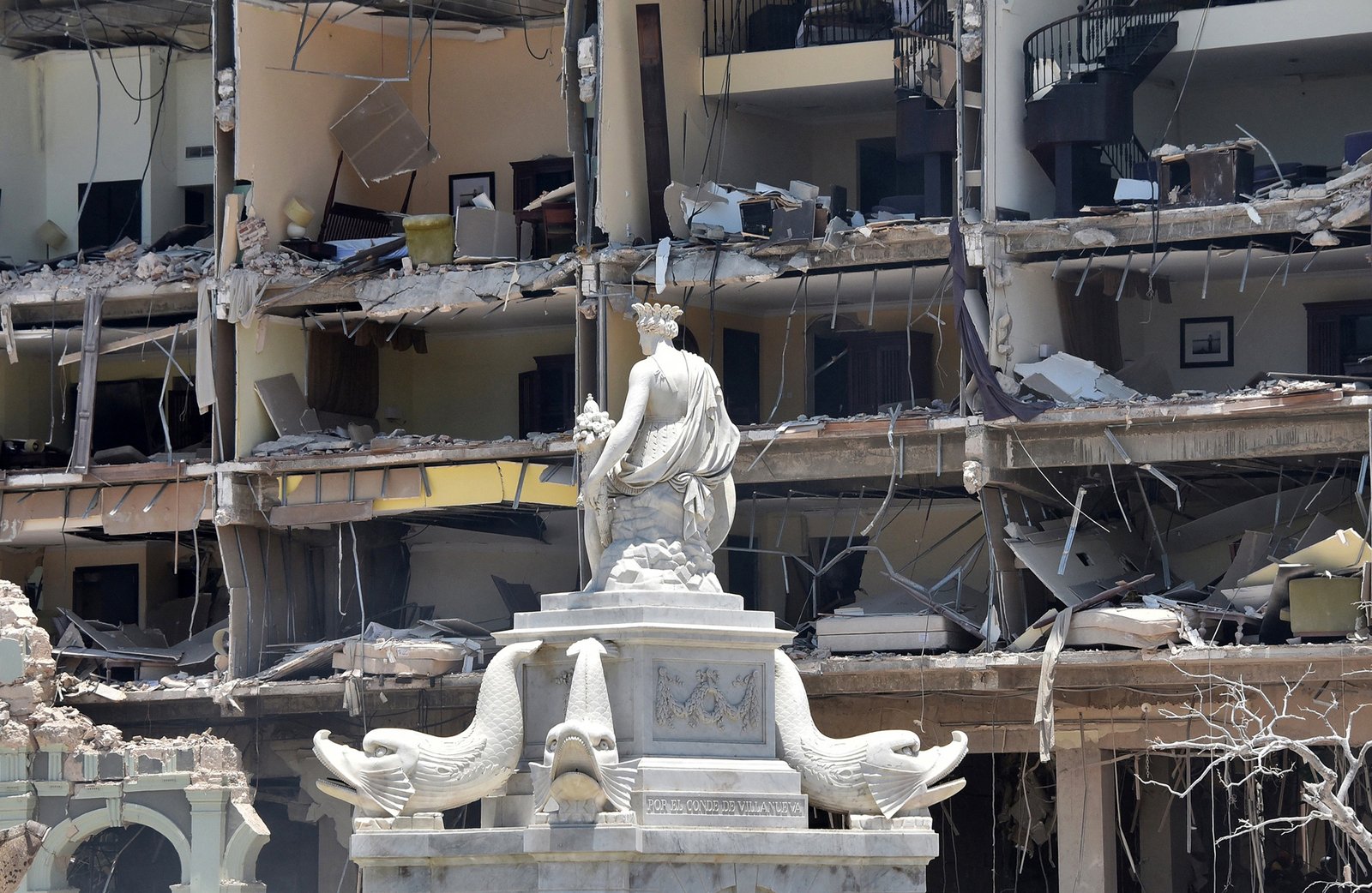 Explota el Hotel Saratoga.