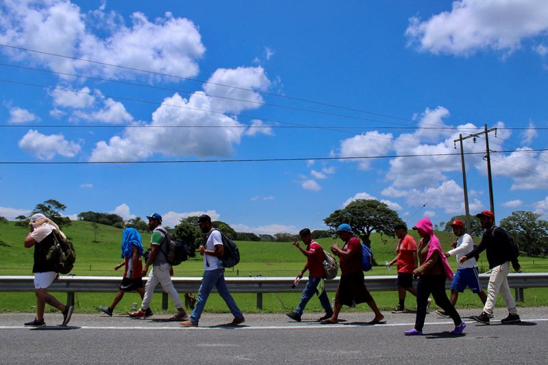 a migrantes venezolanos
