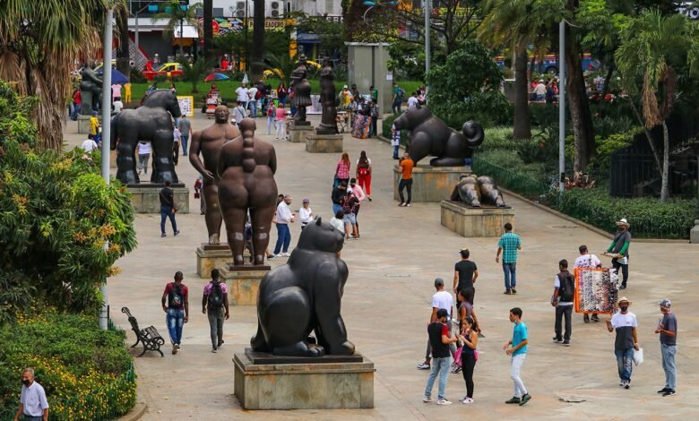La plaza Botero de Medellín es un espacio creado para el disfrute del público y como homenaje al artista plástico más relevante de Colombia
