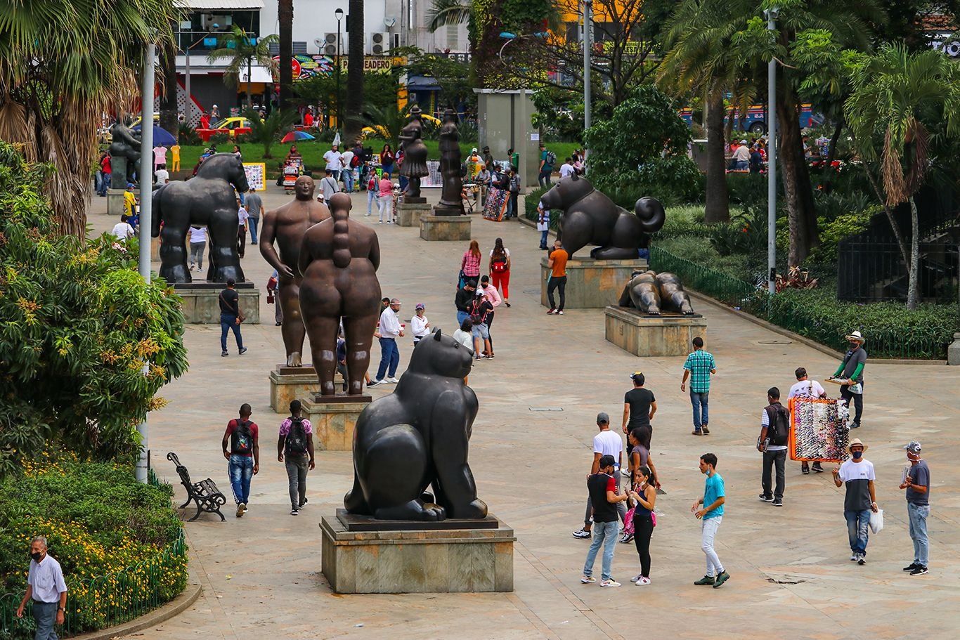La plaza Botero de Medellín es un espacio creado para el disfrute del público y como homenaje al artista plástico más relevante de Colombia