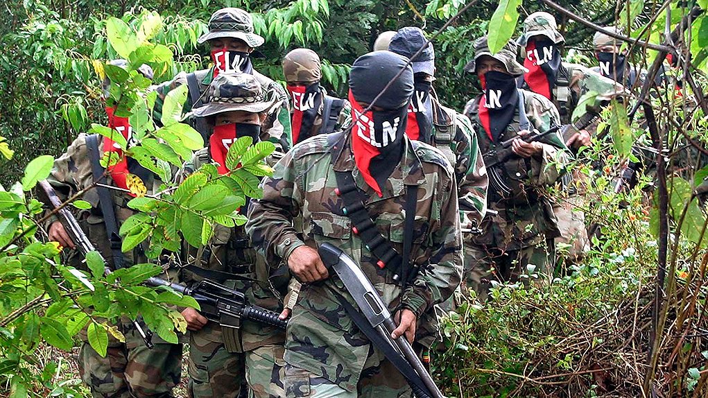 El ELN es una guerrilla colombiana que lleva más de 50 años en armas. El grupo está considerado como una organización terrorista por Estados Unidos y la Unión Europea.