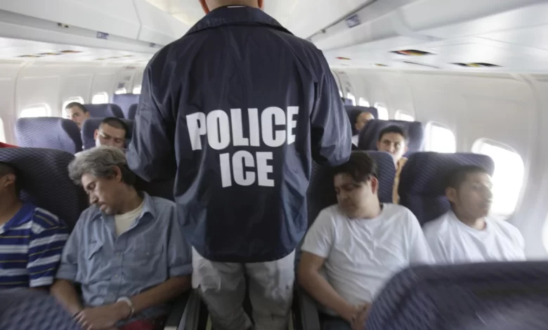 Vuelos de deportaciones.