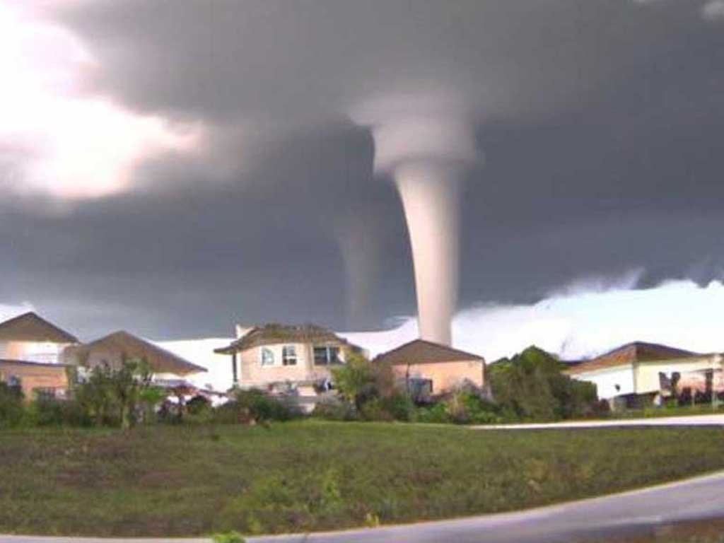 Tornados tocaron tierra en el suroeste de la Florida.