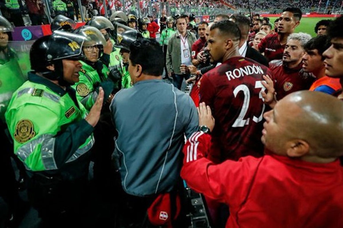 Perú xenófobo contra la Vinotinto.