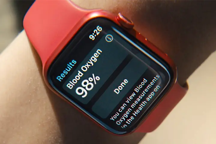 La prohibición afecta al Apple Watch Series 6 y posteriores.