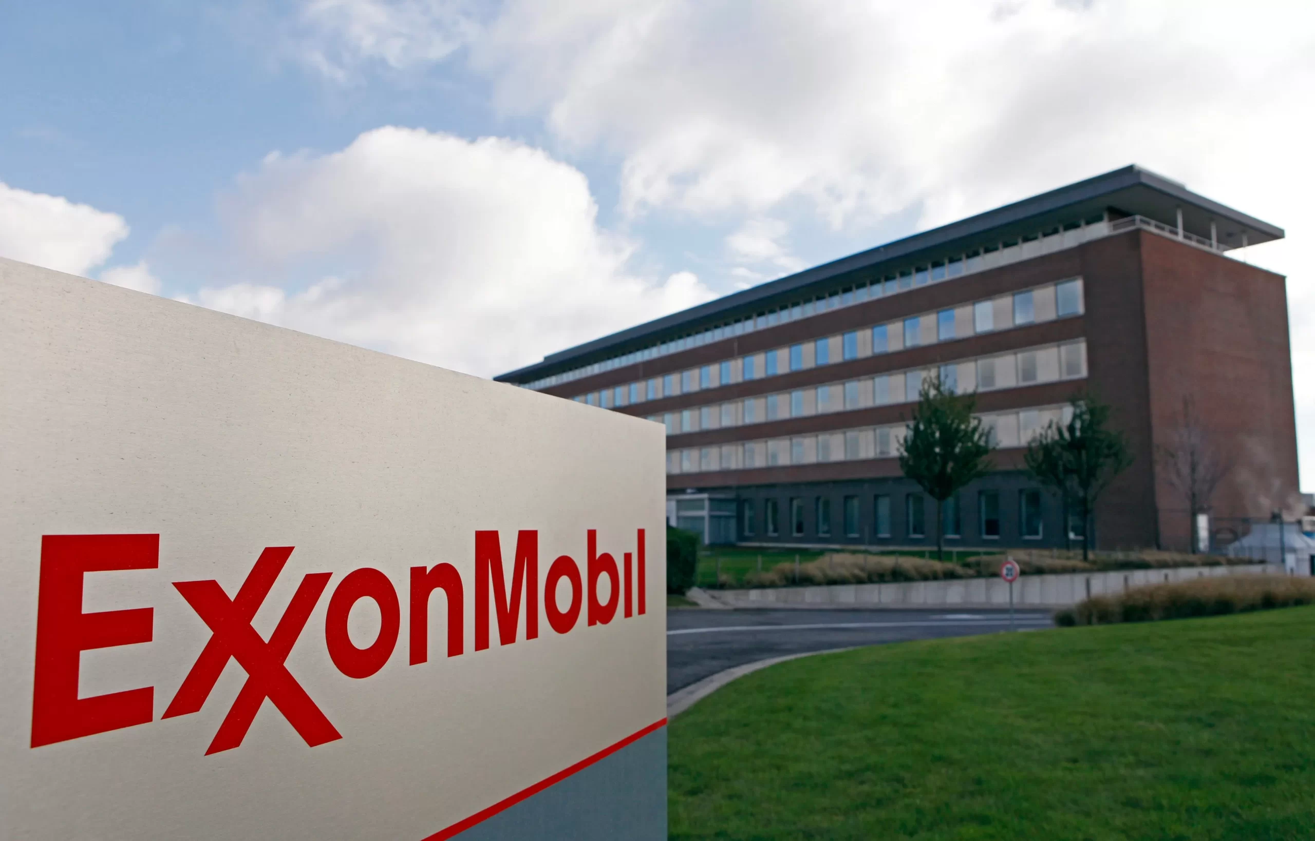 Exxon calienta situación limítrofe.