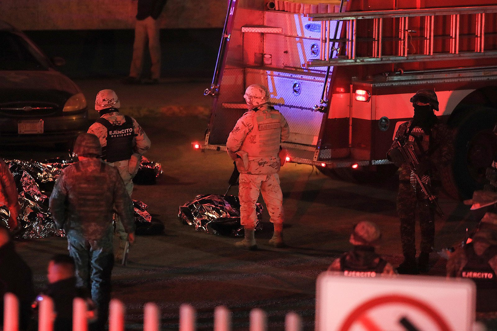 Historia oficial del incendio en un centro de migrantes.